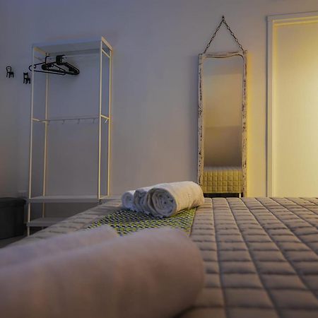 סירקוזה Essenza Suite Siracusa Con Jacuzzi Privata מראה חיצוני תמונה