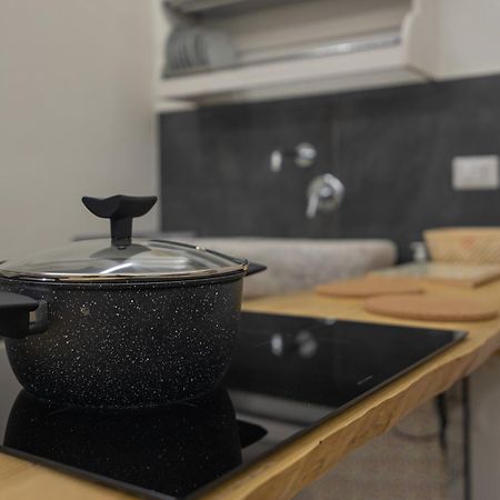סירקוזה Essenza Suite Siracusa Con Jacuzzi Privata מראה חיצוני תמונה